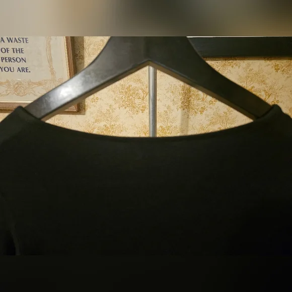 EXPRESS SMALL BLACK CUT-OUT TOP - Picture 4 of 8